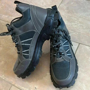 Steel toe  shoes